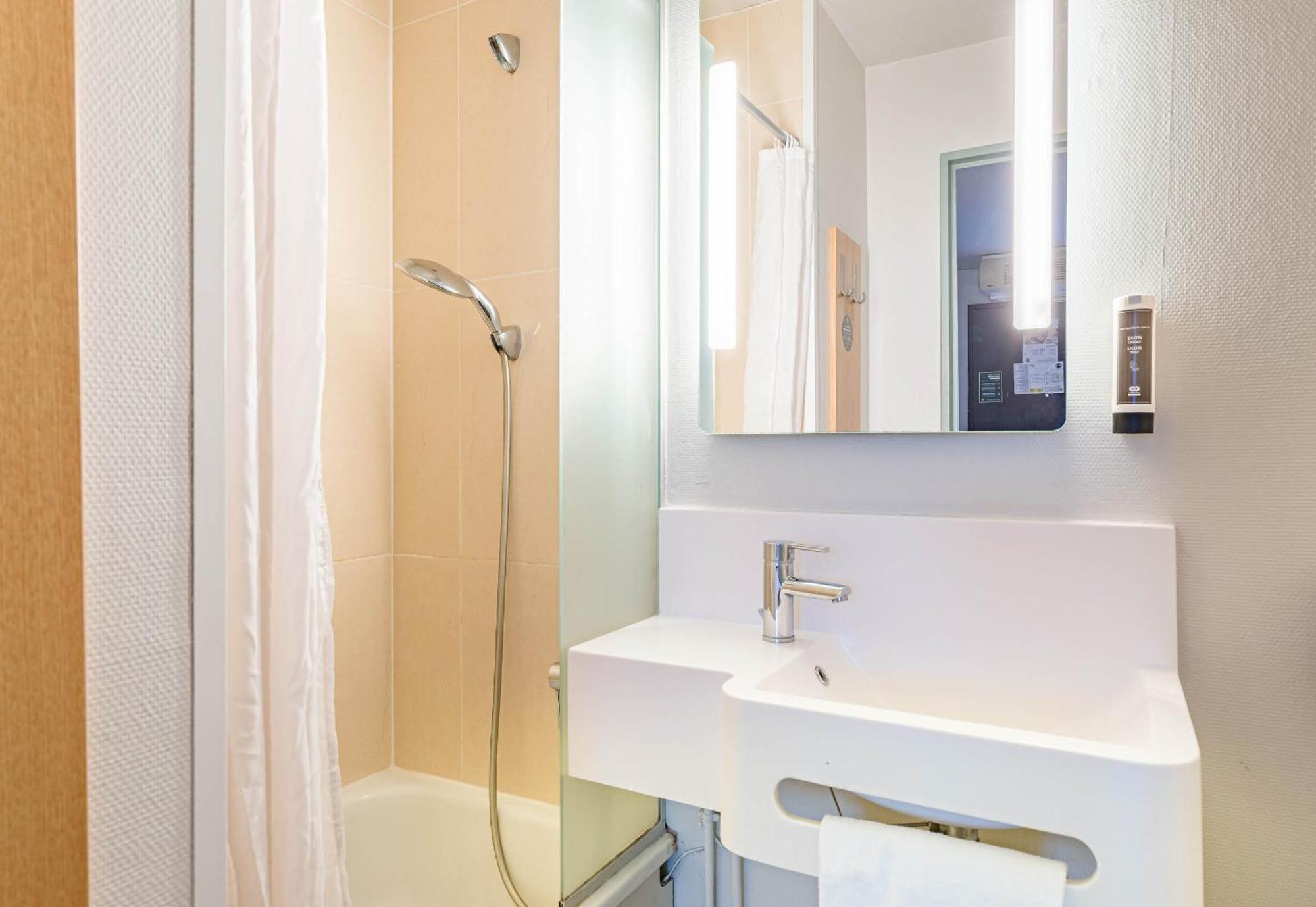 B&B Hotel Tours Sud Joué-lés-Tours Bagian luar foto